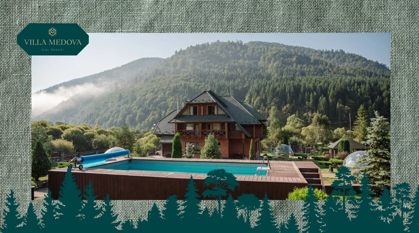 Vidpochynok u Karpatakh z baseynom de skupatysya z vydom na hory Villa Medova resort building with a rectangular pool, set among forested mountains.